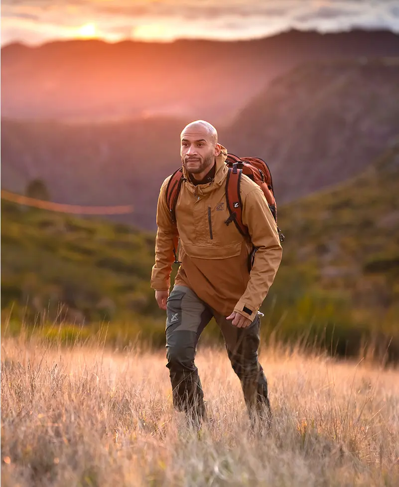 Rambler Lightweight Anorak Men Dijon/Rubber